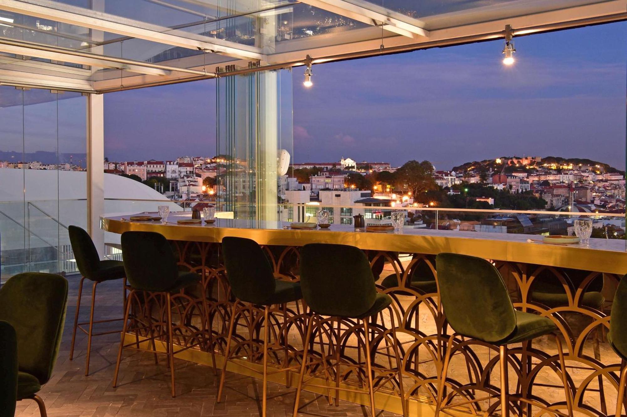 ทิโวลี อเวนิดา ลิเบร์ดาช - เดอะ ลีดดิ้ง โฮเทล ออฟ เดอะ เวิลด์ Hotel ลิสบอน ภายนอก รูปภาพ Skyline Bar