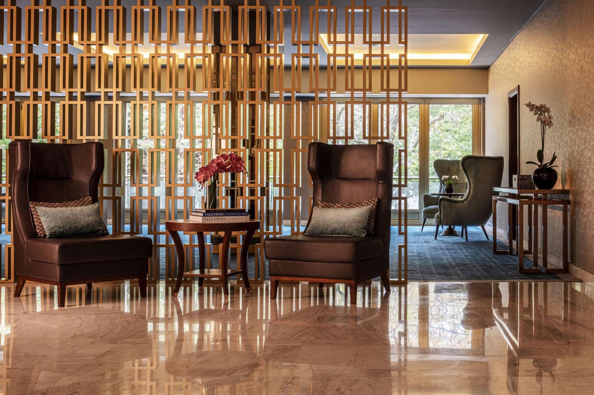 ทิโวลี อเวนิดา ลิเบร์ดาช - เดอะ ลีดดิ้ง โฮเทล ออฟ เดอะ เวิลด์ Hotel ลิสบอน ภายนอก รูปภาพ The lobby of the hotel